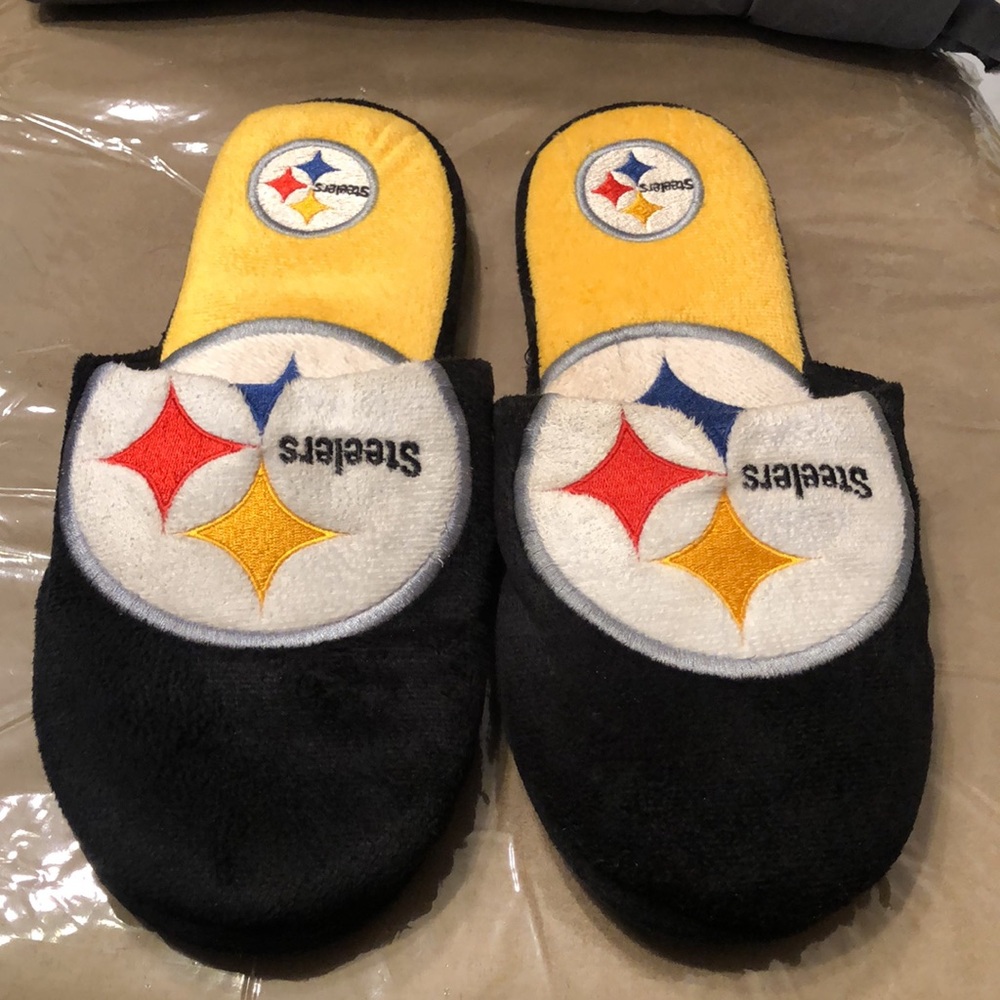 Men’s Steelers Slippers